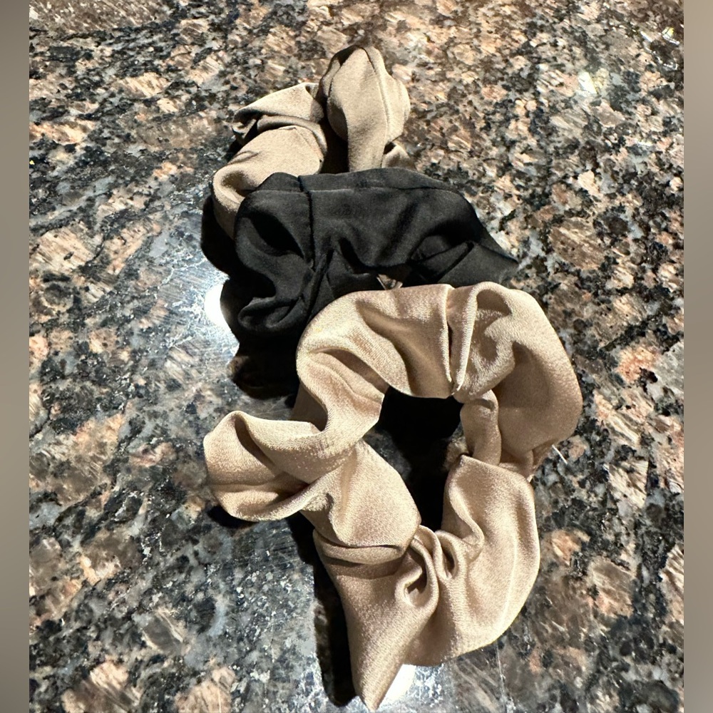 Elegant Black and Tan Scrunchie Set, Set of 3